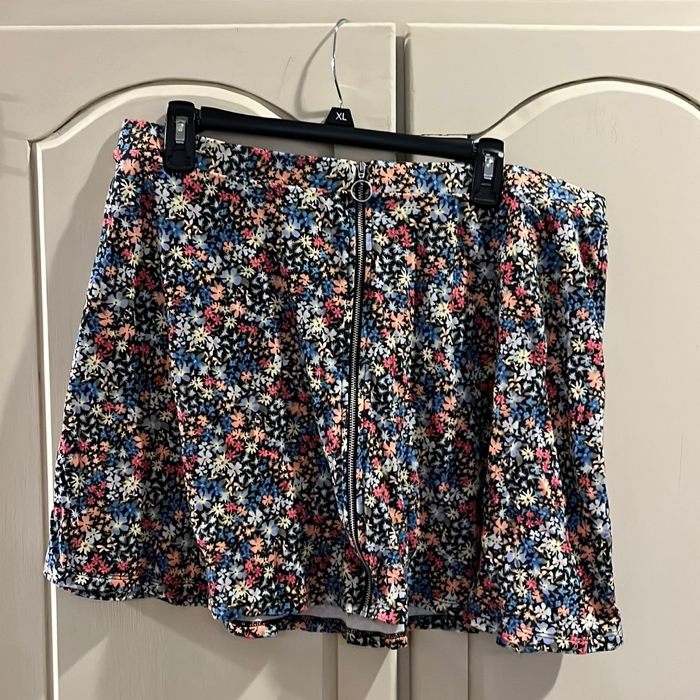 Size XL black/pink/yellow/blue floral skirt. Worn once. Listing #3302